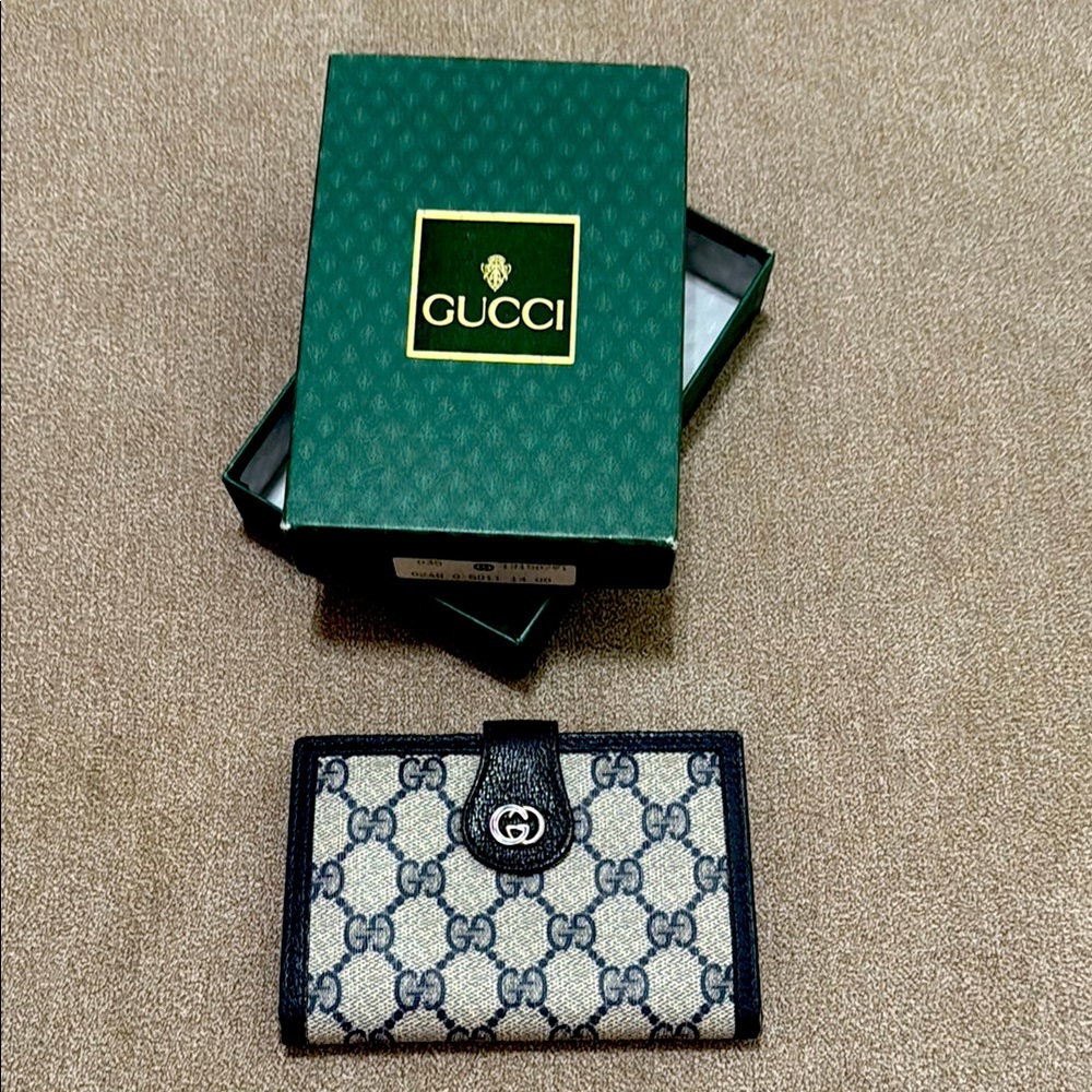 Gucci Black and Gray Key Card Holder with GG Monogram